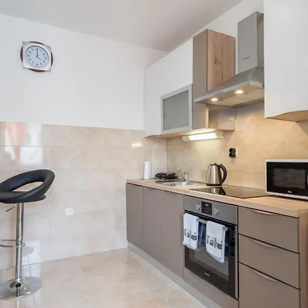Apartment Anteo Free Parking Split Exterior photo