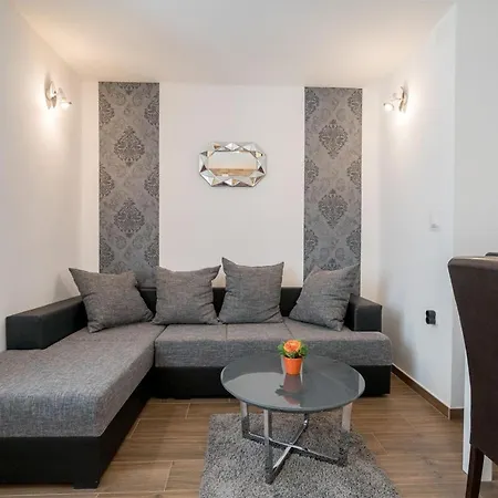Apartment Anteo Free Parking Split Exterior photo